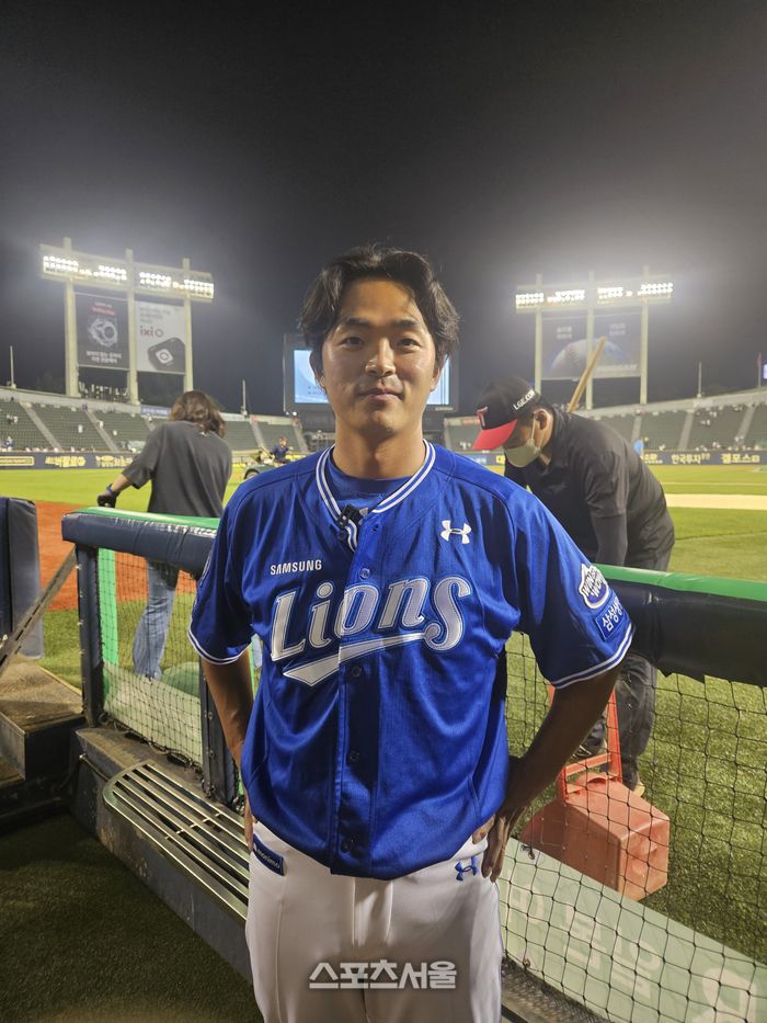 삼성 김태훈이 1일 서울 잠실구장에서 열린 2025 KBO리그 정규시즌 LG전 승리 후 취재진 인터뷰에 응하고 있다. 잠실 | 강윤식 기자 skywalker@sportsseoul.com