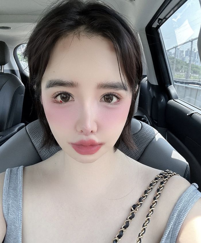 박봄 인스타그램.