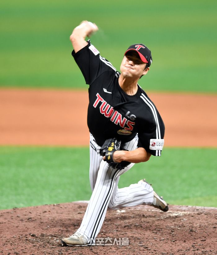 백승현이 투구에 임하고 있다. 사진 | 스포츠서울 DB