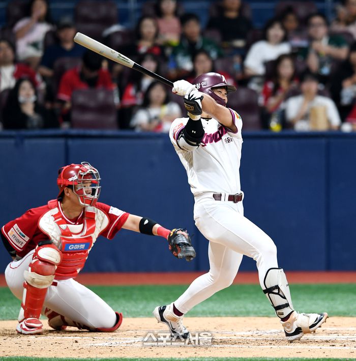 키움 송성문이 타격에 임하고 있다. 고척 | 박진업 기자 upandup@sportsseoul.com