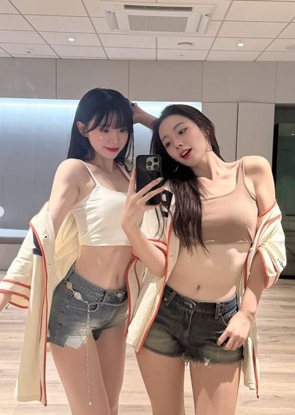 치어리더 김나연(왼쪽)과 하지원