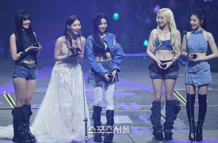 아이들 미연이 21일 인천 인스파이어 아레나에서 열린 제34회 서울가요대상에서 대상을 받은 후 소감을 말하고 있다. 2025. 6. 21.인천 | 최승섭기자 thunder@sportsseoul.com