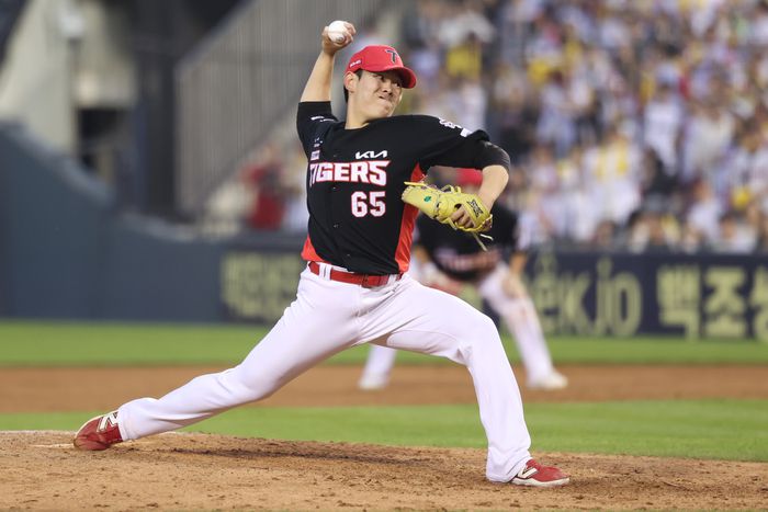 KIA 성영탁이 28일 잠실구장에서 열린 2025 KBO리그 LG전에서 역투하고 있다. 사진 | KIA 타이거즈