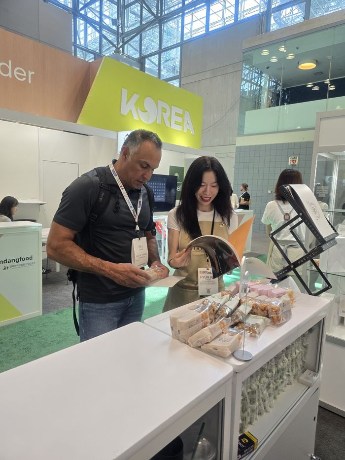 ‘2025 뉴욕 팬시푸드쇼(The Summer Fancy Food Show in NYC)’ 국가식품클러스터 공동관 부스 모습.  사진|식품진흥원