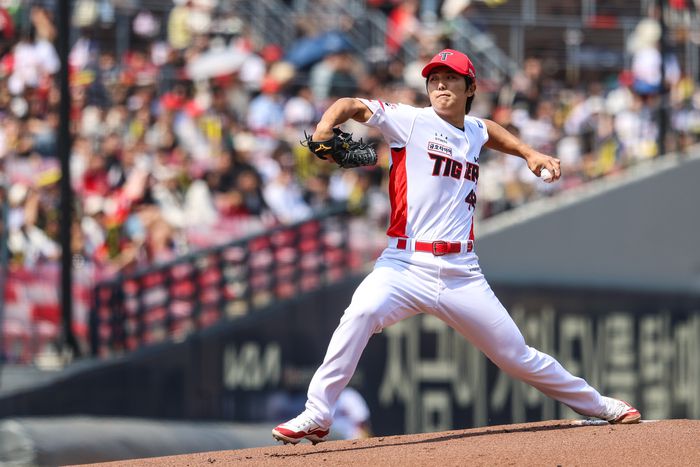 KIA 이의리가 광주-기아 챔피언스 필드에서 열린 2025 KBO리그 LG전에 선발 등판해 역투하고 있다. 사진 | KIA 타이거즈