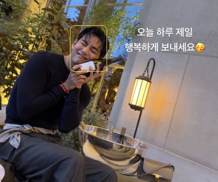 방탄소년단 뷔. 위버스 캡쳐.