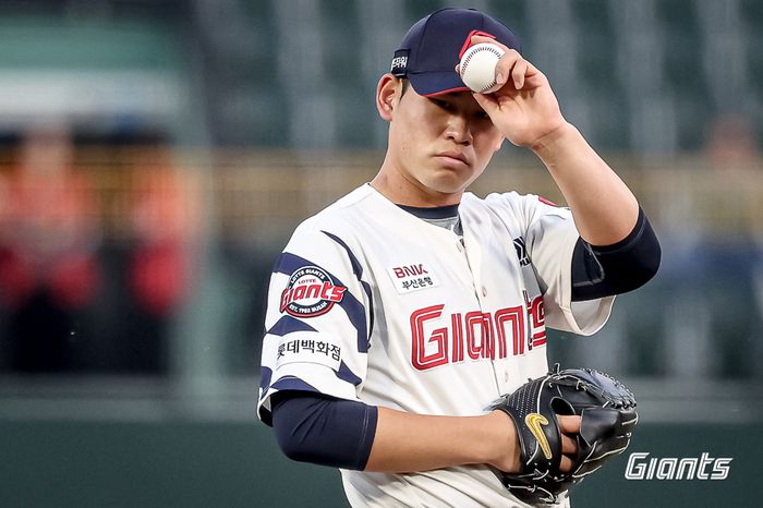 김진욱이 투구에 임하고 있다. 사진 | 롯데 자이언츠
