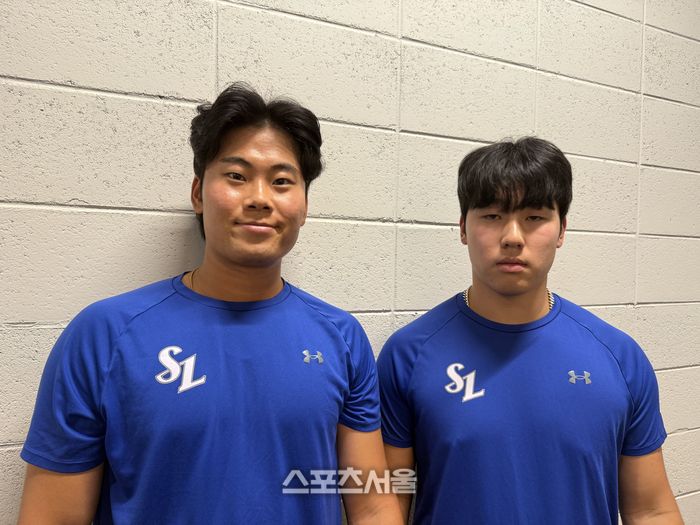 삼성 이창용(왼쪽)과 정민성이 11일 대전 한화생명 볼파크에서 열린 2025 KBO 퓨처스 올스타전에 앞서 취재진과 만나 포즈를 취하고 있다. 대전 | 박연준 기자 duswns0628@sportsseoul.com