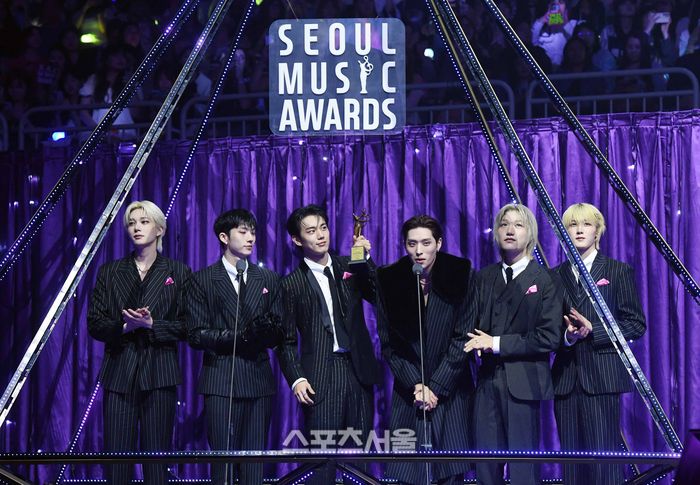 피원하모니(P1Harmony)가 21일 오후 인천 중구 인스파이어 아레나에서 열린 제34회 ‘서울가요대상’에서 본상을 수상한 뒤 소감을 밝히고 있다. 2025. 6. 21. 인천 | 박진업 기자 upandup@sportsseoul.com