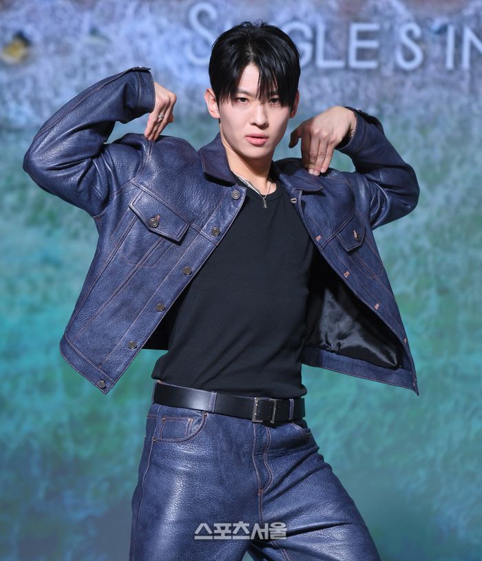 덱스가 8일 호텔 나루 서울 엠갤러리에서 열린 넷플릭스 ‘솔로지옥4’? 제작발표회에서 포즈를 취하고 있다. 최승섭기자 thunder@sportsseoul.com