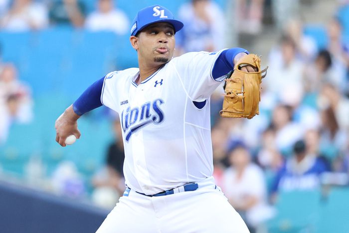 삼성 가라비토가 23일 대구삼성라이온즈파크에서 열린 2025 KBO리그 SSG전에 선발 등판해 힘차게 공을 던지고 있다. 사진 | 삼성 라이온즈