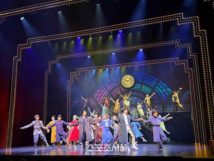 최유정이 24일 뮤지컬 ‘브로드웨이 42번가’ 프레스콜에서 대표 넘버 ‘Lullaby of Broadway’를 시연하고 있다. 사진 | 표권향 기자 gioia@sportsseoul.com