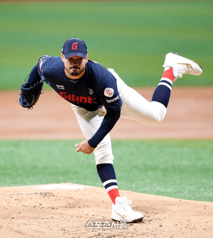 롯데 감보아가 투구에 임하고 있다. 고척 | 박진업 기자 upandup@sportsseoul.com