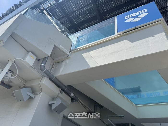 대전 한화생명 볼파크 내 인피니티 풀 누수 지역에 보수 작업을 진행했다. 대전 | 박연준 기자 duswns0628@sportsseoul.com