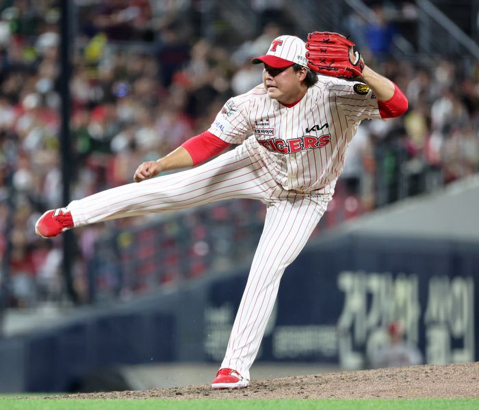 KIA 한재승이 1일 광주-기아 챔피언스 필드에서 열린 2025 KBO리그 한화전에서 9회 힘차게 공을 던지고 있다. 사진 | 광주=연합뉴스