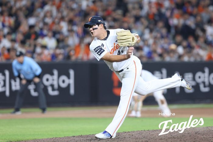 김서현이 투구에 임하고 있다. 사진 | 한화 이글스