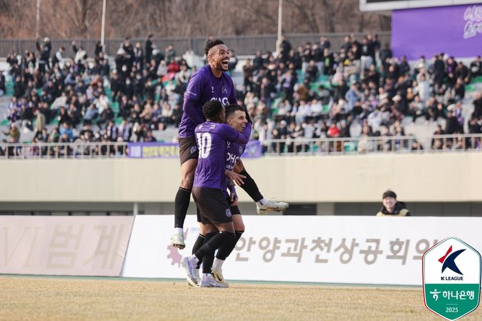 안양 외국인 선수 모따(왼쪽부터), 야고, 마테우스. 사진 | 한국프로축구연맹