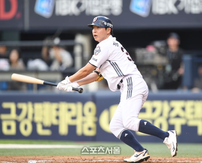 두산 정수빈이 서울 잠실구장에서 열린 2025 KBO리그 한화와 경기에서 타격하고 있다. 잠실 | 최승섭기자 thunder@sportsseoul.com