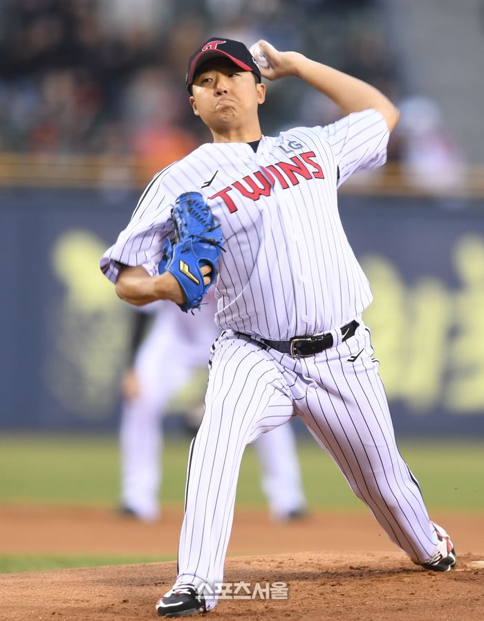 LG 선발투수 송승기가 27일 잠실구장에서 열린 2025 KBO 리그 한화와 경기에서 역투하고 있다. 잠실 | 최승섭기자 thunder@sportsseoul.com