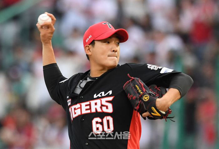 KIA 김도현이 27일 인천 SSG랜더스필드에서 열린 2025 KBO리그 SSG와 경기에 선발 등판해 힘차게 공을 던지고 있다. 문학 | 박진업 기자 upandup@sportsseoul.com