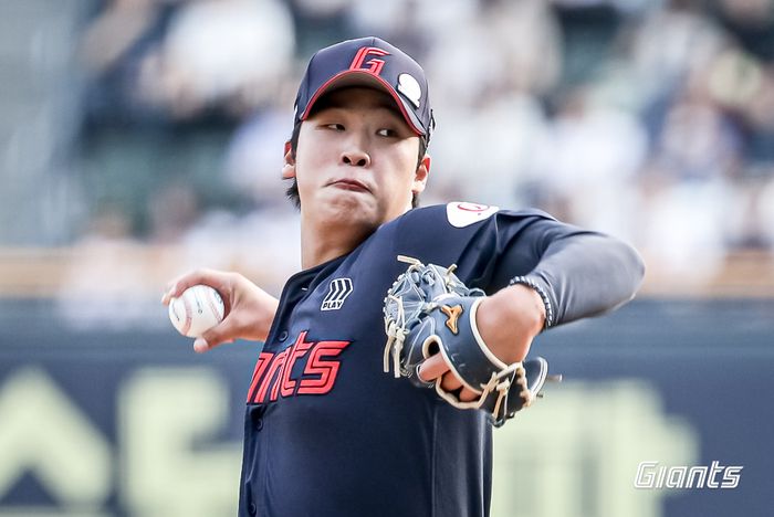 이민석이 투구에 임하고 있다. 사진 | 롯데 자이언츠