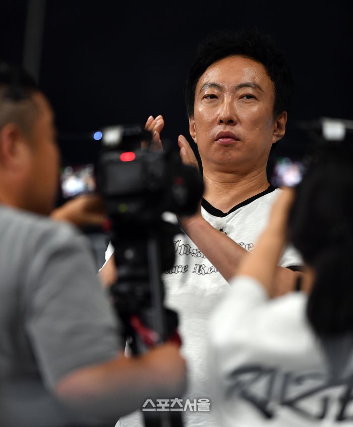 박명수가 9일 고척스카이돔에서 열린 2024 프로야구 키움히어로즈와 한화이글스의 경기에서 프로그램 촬영을 위해 경기장을 찾았다.   2024.07.09.고척 | 강영조기자 kanjo@sportsseoul.com