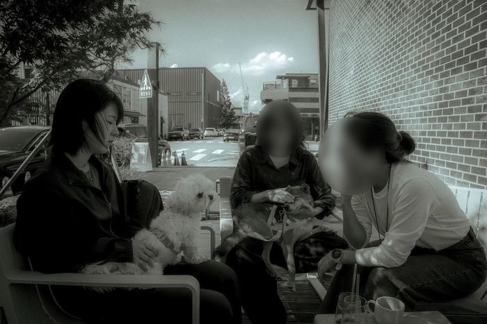 지인과의 모습을 공개한 박혜수(왼쪽). 박혜수 인스타그램.