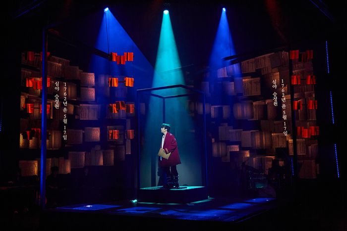 창작 뮤지컬 ‘쉐도우’는 조선시대 사도세자와 영조의 비극적인 사건 ‘임오화변’을 바탕으로, 두 배우가 이끄는 타임루프 판타지 작품이다. 사진 | 블루스테이지