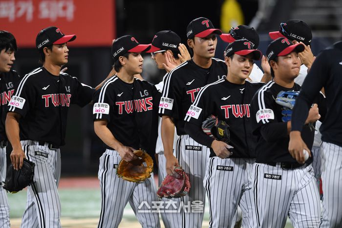 LG 선수들. 수원 | 박진업 기자 upandup@sportsseoul.com