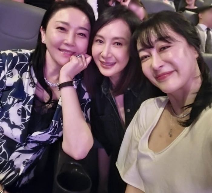 사진 | 채시라 SNS