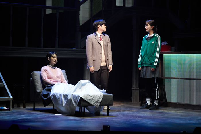 뮤지컬 ‘아몬드’는 감정을 느낄 수 없는 ‘윤재’가 진정한 사랑을 받아들이면서 점점 성장하는 이야기다. 사진 | 라이브㈜