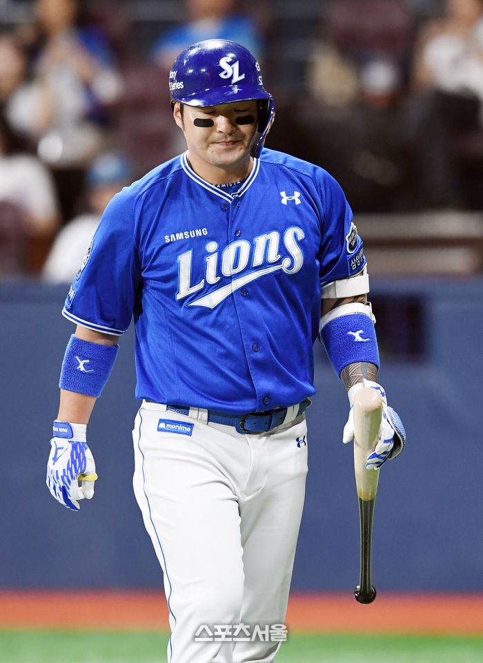 삼성 박병호가 21일 서울 고척스카이돔에서 열린 2025 KBO리그 키움과 경기 5회초 무사 키움 선발 하영민에 삼진 아웃 당한 뒤 아쉬워하고 있다. 고척 | 박진업 기자 upandup@sportsseoul.com