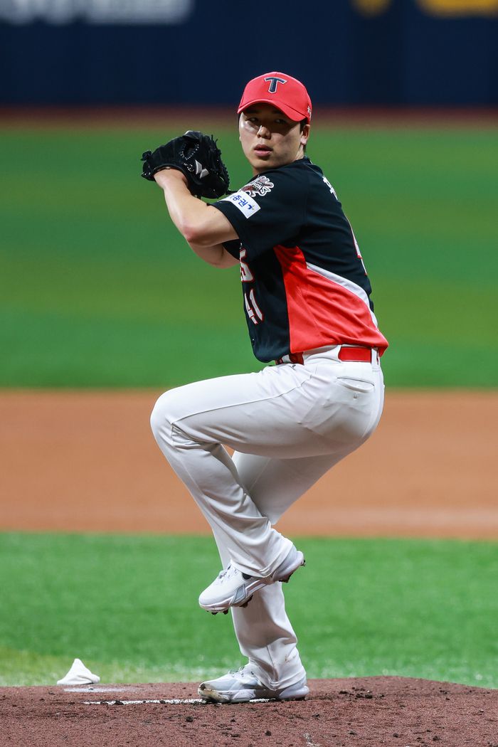 KIA 황동하가 7일 고척스카이돔에서 열린 2025 KBO리그 키움전에 선발 등판해 역투하고 있다. 사진 | KIA 타이거즈