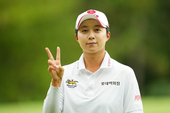 김세영과 김효주는 17일 열린 BMW 레이디스 챔피언십 2025 2라운드 같은 조에서 찐친 케미를 보여줬다. 사진 | 대회조직위