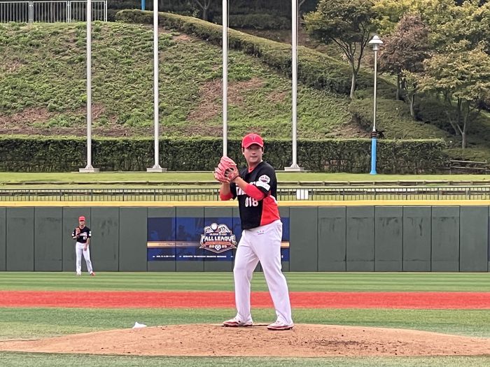 KIA 김경묵이 투구에 임하고 있다. 사진 | KBO