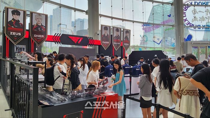 지난해 MSI 당시 중국 청두에서 마련된 T1 팝업스토어. 사진 | 김민규 기자 kmg@sportsseoul.com