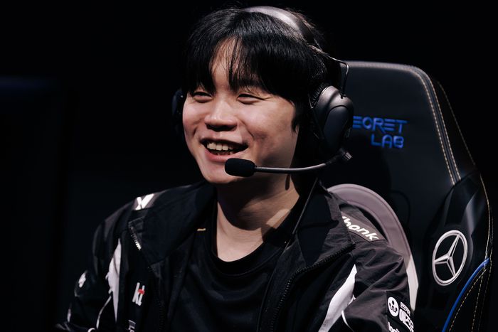 ‘비디디’ 곽보성이 9일(한국시간) 중국 청두 동안호 스포츠파크에서 열린 ‘2025 리그오브레전드 월드챔피언십(롤드컵)’ 결승을 준비하고 있다. 사진 | 라이엇 게임즈