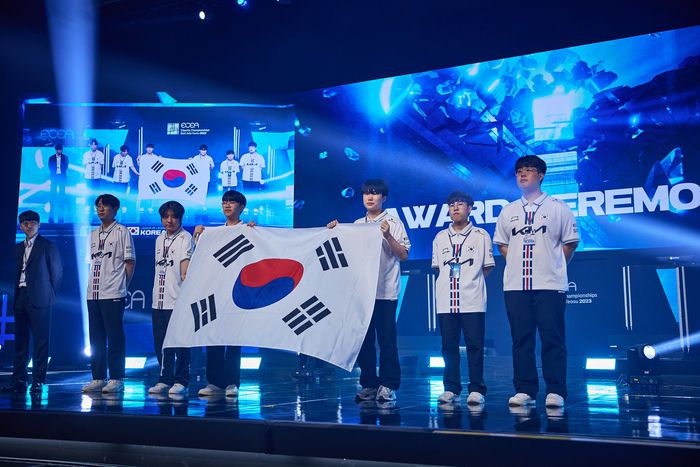 2023 한·중·일 e스포츠 대회에 출전했던 LoL 국가대표 선수들. 사진 | 한국e스포츠협회