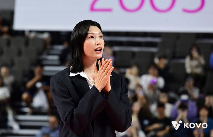 현역 은퇴식 때 김연경. 사진 | 한국배구연맹