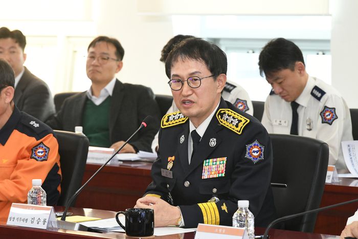 김승룡 소방청장 직무대행이 「소방산업진흥 정책 토론회」에서 발언을 하고 있다. 사진|소방청