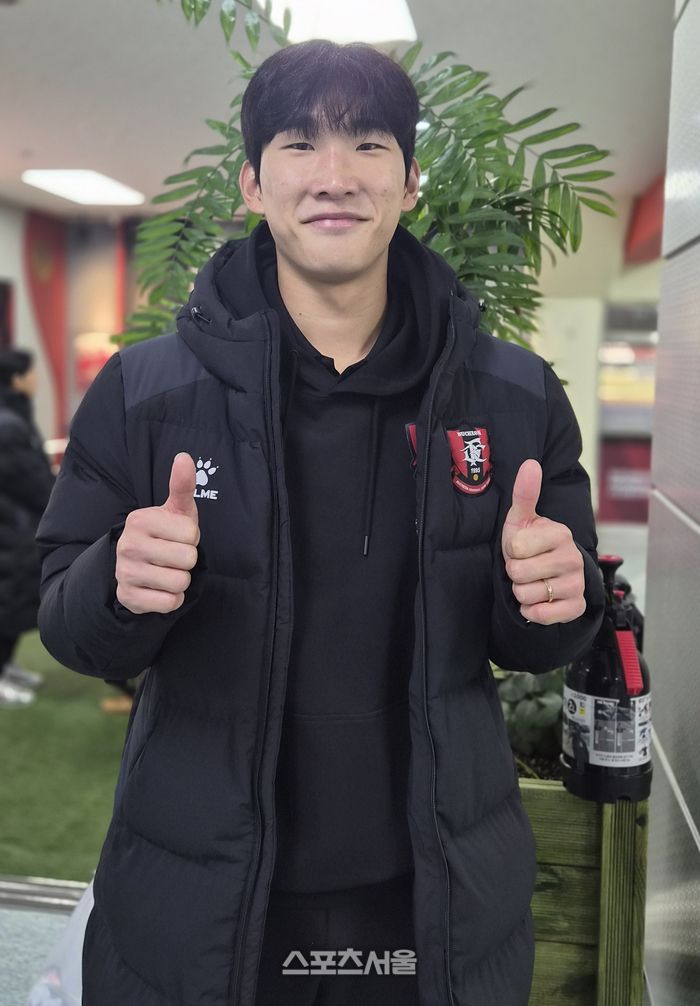 부천 박현빈이 승강 PO 1차전을 마친 뒤 포즈를 취하고 있다. 사진 | 부천=박준범기자