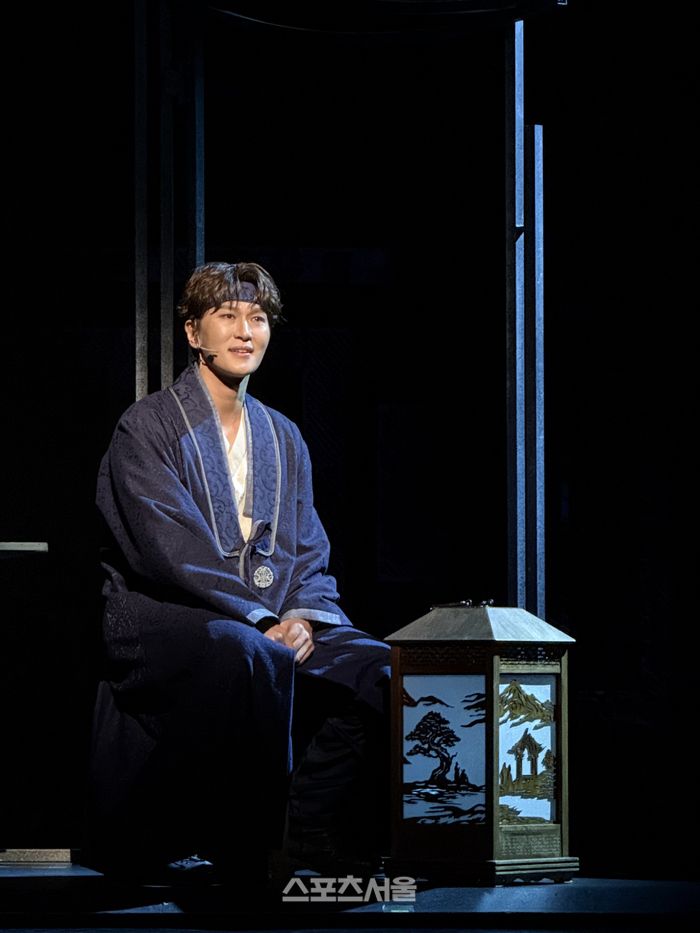 9일 뮤지컬 ‘한복 입은 남자’ 프레스콜에서 ‘영실/진석’ 역 박은태가 대표 넘버 ‘그리웁다’를 시연하고 있다. 사진 | 표권향 기자 gioia@sportsseoul.com