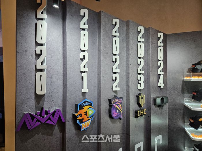 펍지 유나이티드 팬존에 마련된 챔피언 월. PMGC 역대 챔피언 명단에서 디플러스 기아 이름을 확인할 수 있다. 방콕 | 강윤식 기자 skywalker@sportsseoul.com