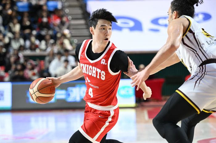 김낙현이 드리블을 하고 있다. 사진 | KBL
