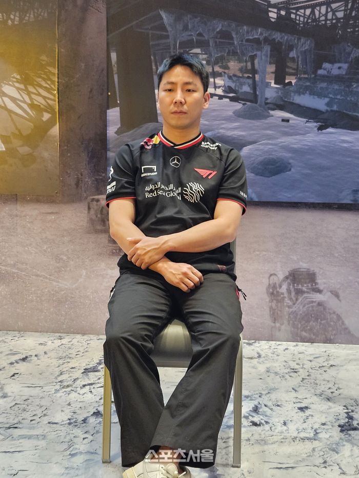 T1 신명관 감독이 14일(한국 시간) 태국 방콕 시암 파라곤 특설무대에서 열린 PGC 2025 그랜드 파이널 취재진 인터뷰에 응하고 있다. 방콕 | 강윤식 기자 skywalker@sportsseoul.com