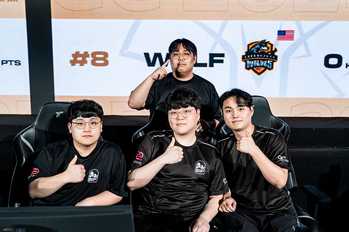 PGC 2025 출전 중인 배고파 선수들이 포즈를 취하고 있다. 사진 | 크래프톤