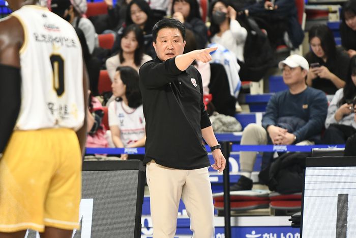 KBL 안양 정관장 유도훈 감독. 사진 | KBL