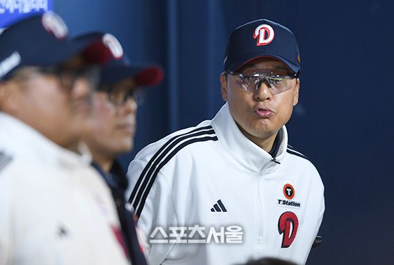 두산 이승엽 감독이 3일 잠실야구장에서 열린 2025 KBO 리그 키움과 경기를 지켜보고 있다. 2025. 4. 3.잠실 | 최승섭기자 thunder@sportsseoul.com