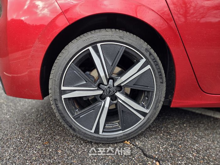 푸조 308 GT 스마트 하이브리드. 양평·안면도 | socool@sportsseoul.com