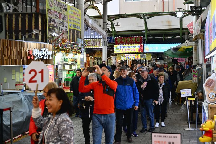 속초관광수산시장 전경.  사진|속초시청